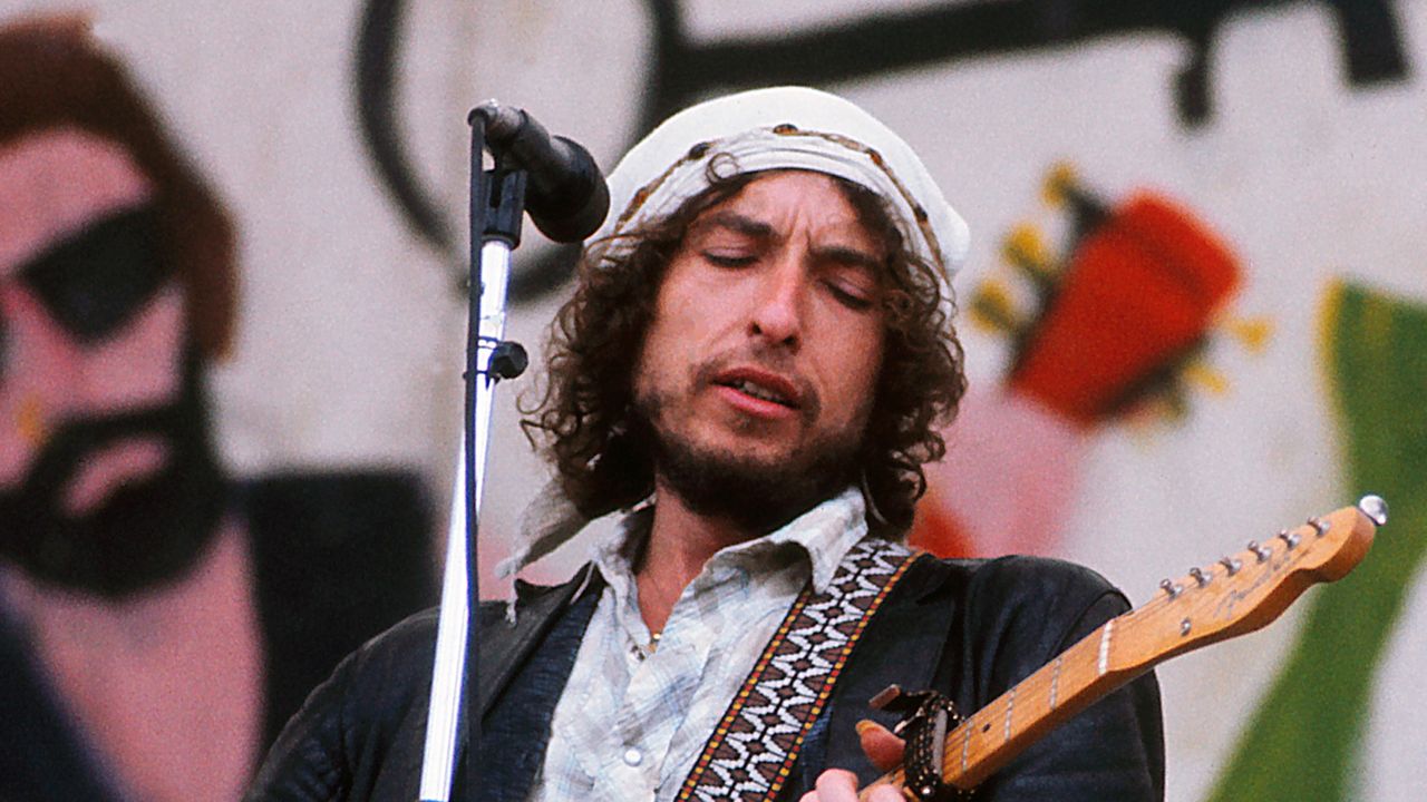 bob dylan trova 371 canzoni inedite per 2362ec03